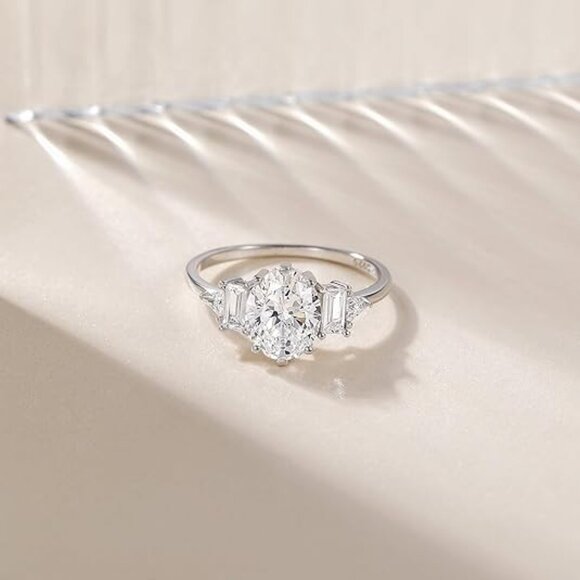 3CT 925 Sterling Silver Oval Cut Cubic Zirconia Engagement Ring Silver - Picture 3 of 6